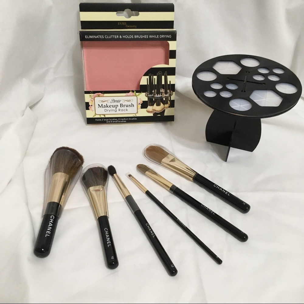 Everbrite makeup brush drying rack. NIB